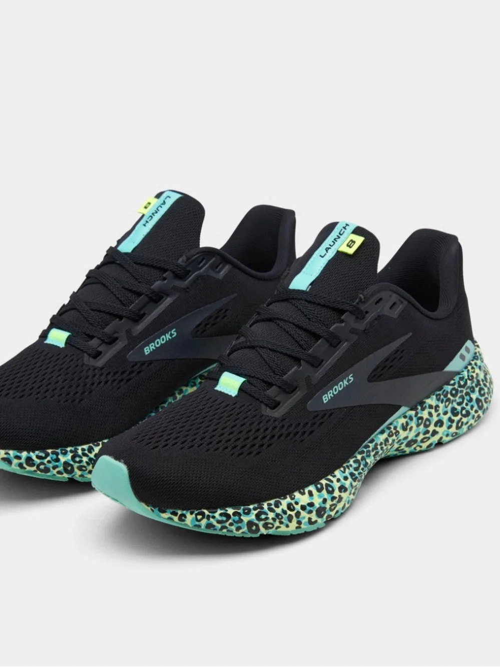 Brooks launch 8 black teal cheetah print comfortable athletic shoes size 7.5